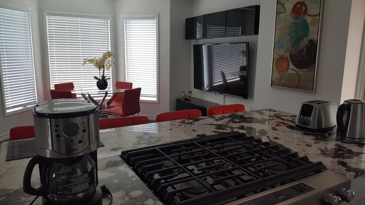 Luxury Igor And Gala Holiday home Niagara Falls