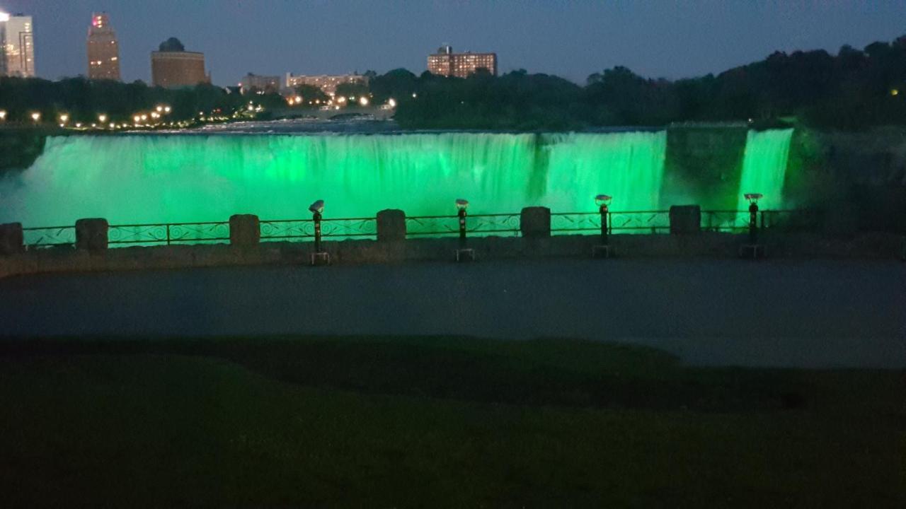 Luxury Igor And Gala * Niagara Falls